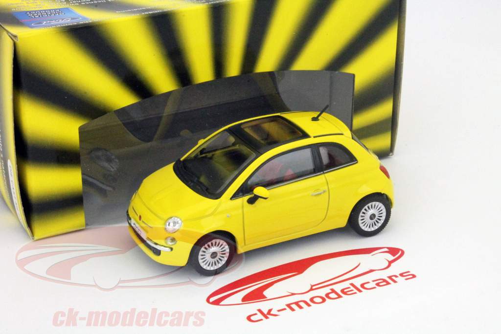 Новый Fiat 500 Желтый 1:43 Abrex