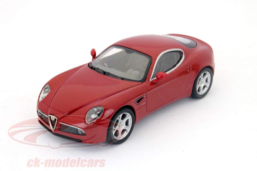 アルファロメオ8C赤1時43分モデルAbrex