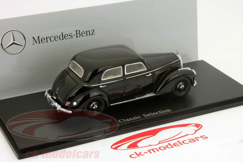 Mercedes-Benz 220 black 1:43 Spark