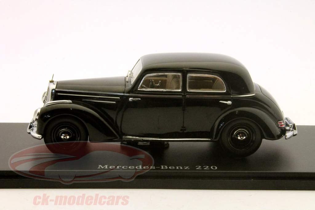 Mercedes-Benz 220 black 1:43 Spark