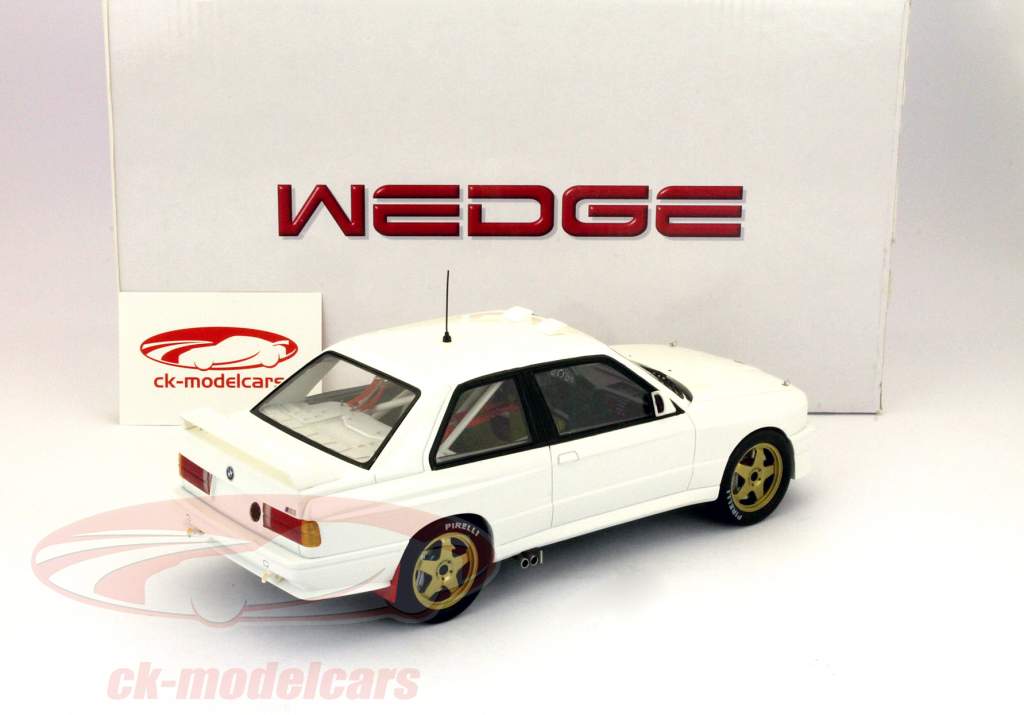 宝马3系（E30）M3拉力平原身版白色楔形1:18