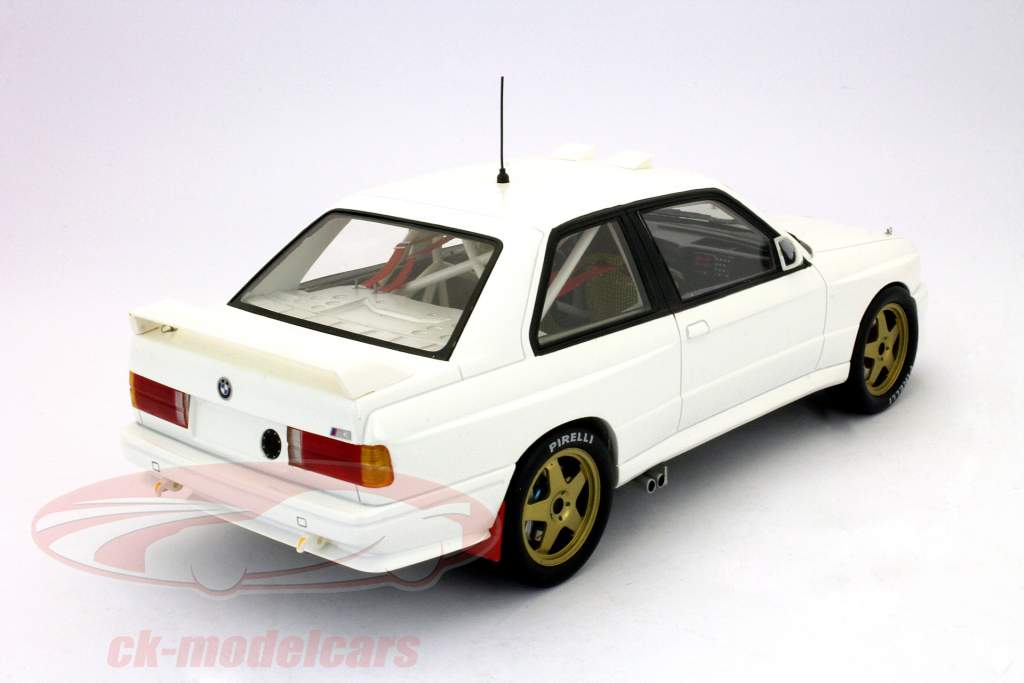 BMW 3-serie (E30) M3 Rally Plain Krop Version White Wedge 1:18