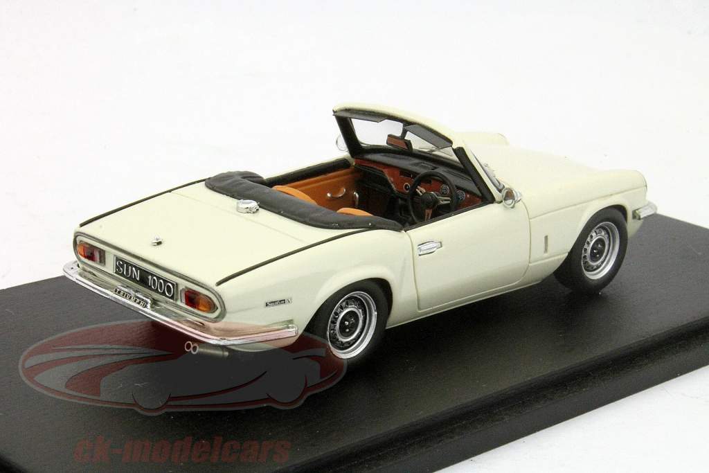 Triumph Spitfire MK4 RHD 1971 1:43 Spark cream