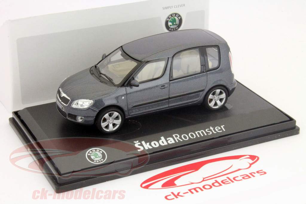 シュコダのRoomster年2010グレー午前1時43 Abrex