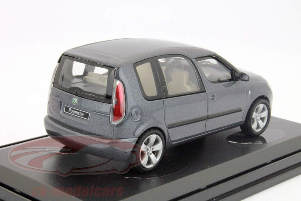 シュコダのRoomster年2010グレー午前1時43 Abrex