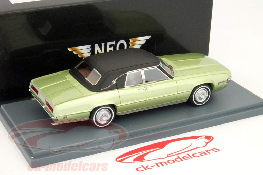 Ford Thunderbird Landau verde 1:43 Neo