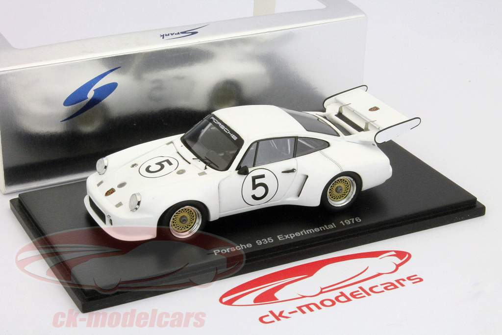Porsche 935 Experimental #5 1976 white 1:43 Spark