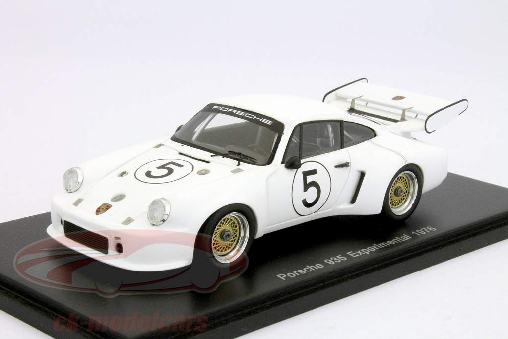 Porsche 935 Eksperimentel #5 1976 white 1:43 Spark