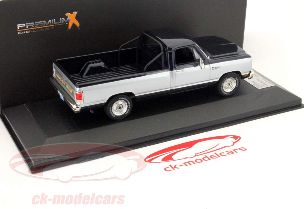 Dodge RAM 1987 mørkeblå / silver 1:43 Premium X