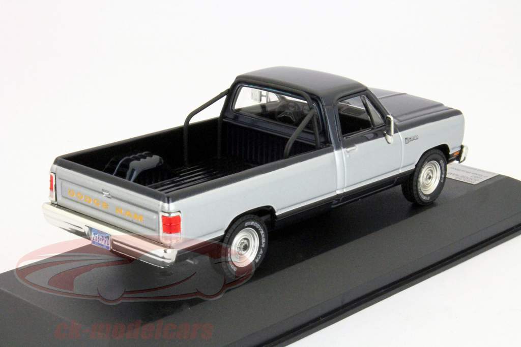 Dodge RAM 1987 mørkeblå / silver 1:43 Premium X