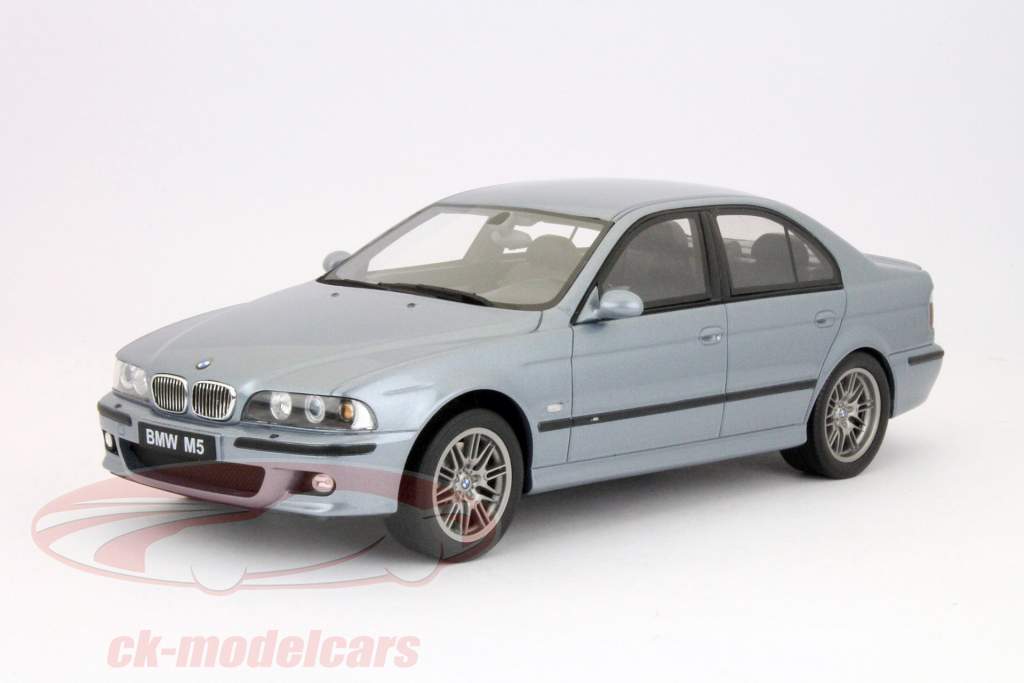 BMW M5 (E39) année 2000 Silverstone blau metallic 1:18 OttoMobile