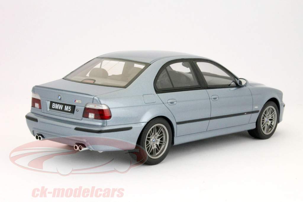 BMW M5 (E39) année 2000 Silverstone blau metallic 1:18 OttoMobile