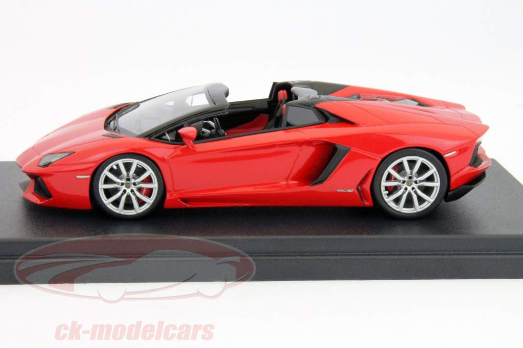 ランボルギーニアヴェンタドールLP700-4ロードスター2012年赤1時43 LookSmart社