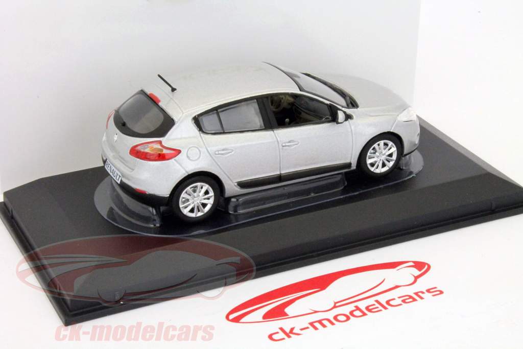 Renault Megane construit en 2009 argent 1:43 Norev