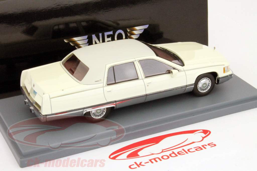 Neo 1:43 キャデラックフリートウッドブロアムクリーム分 45570