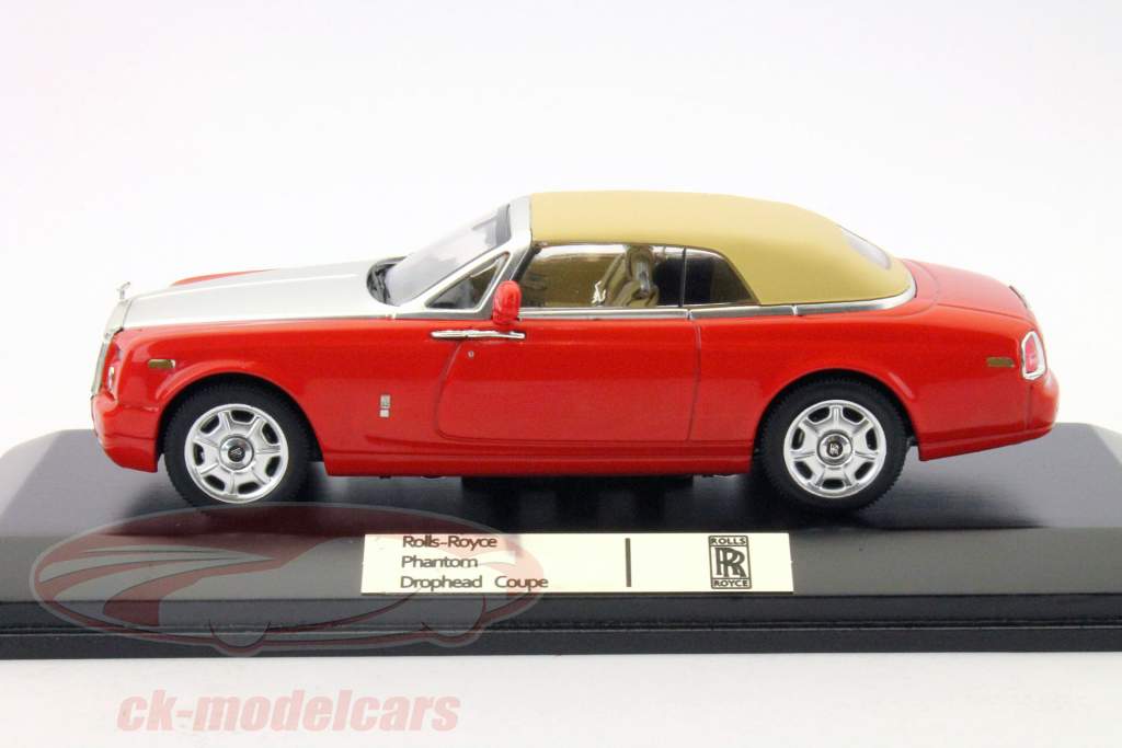 Rolls Royce Phantom Drophead Coupe del año 2007 rojo 1:43 Ixo