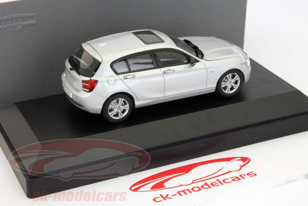 BMW 1 серии (F20) серебристый 1:43 Paragon Модели