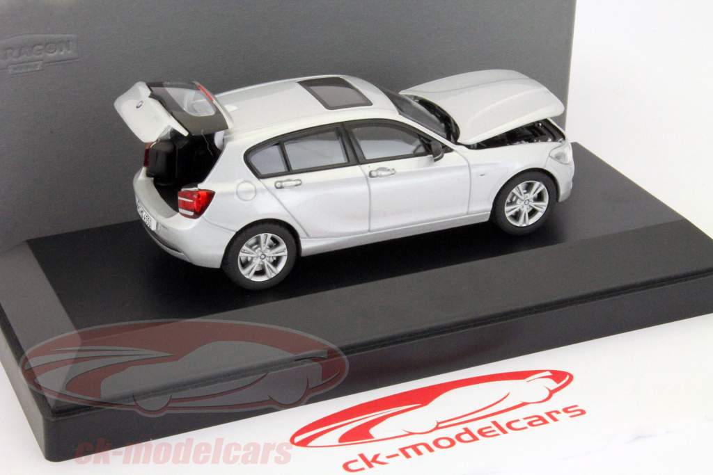 BMW 1 серии (F20) серебристый 1:43 Paragon Модели
