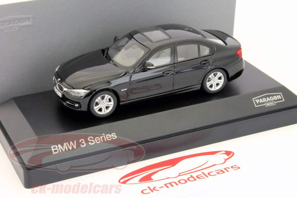 BMW 3シリーズ（F30）午前1時43分黒パラゴンモデル