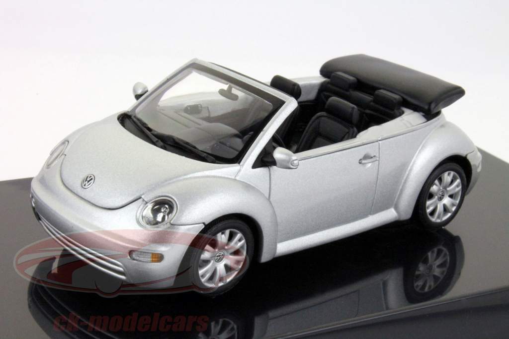 Volkswagen VW New Beetle Convertible (Type 9C) reflex silver metallic 1:43 AutoArt