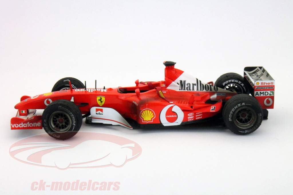 HotWheels 1:18 ミハエル·シューマッハフェラーリF2001