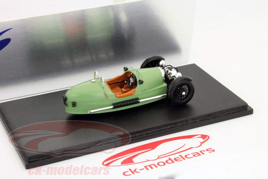 Morgan 3 Wheeler 2011 году зеленые свечи 1:43