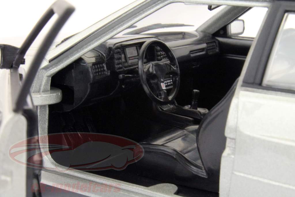 アウディクワトロ1986銀1時24モデルWhiteBox