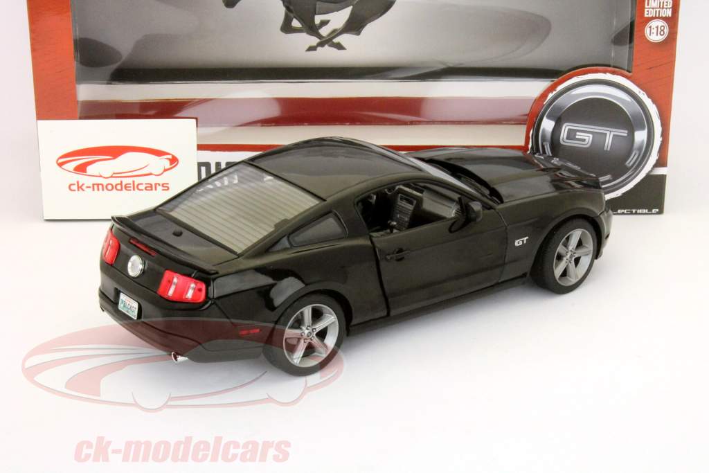 Ford Mustang GT Année 2010 noir 1:18 Greenlight