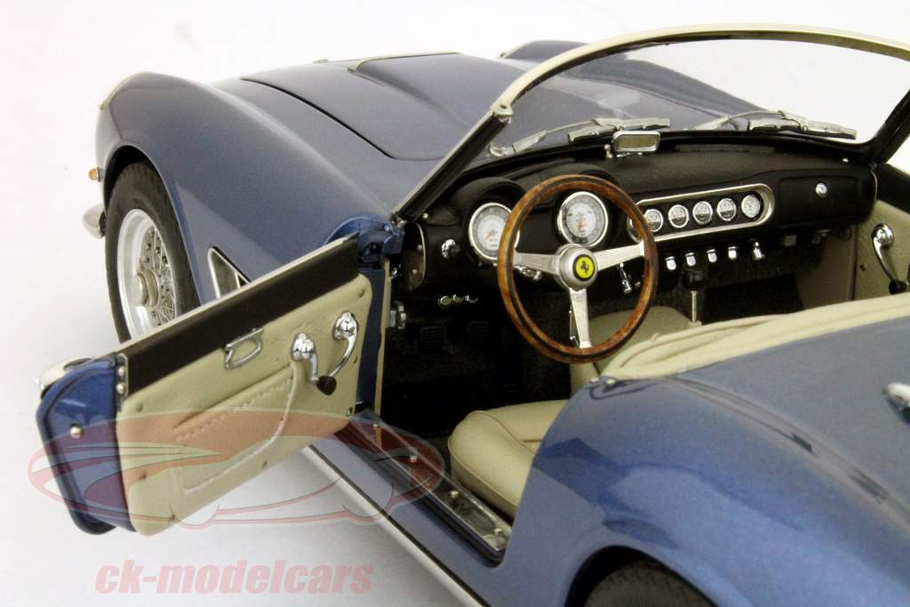 CMC 1/18 フェラーリ 250 カリフォルニア CMC 1:18 フェラーリ250 GTカリフォルニアスパイダーSWB 1960年