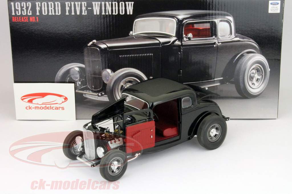 Форд 5 Window Coupe 1932 года 1:18 GMP