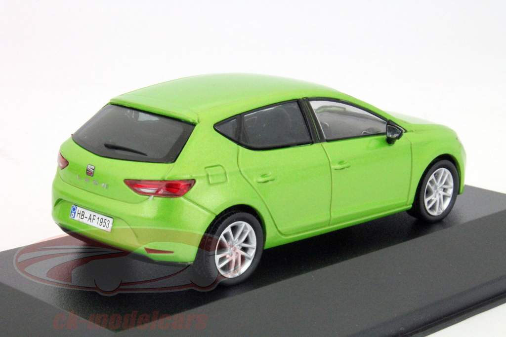 Seat Leon (5F) Год 2013 Лима зеленые 1:43 сиденья