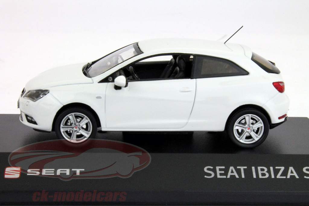 西亚特Ibiza SC（6J）2013年白色1:43座椅