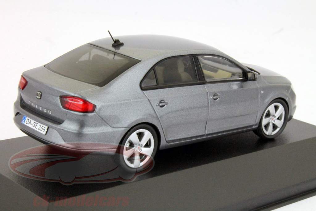 Jaar Seat Toledo 2013 platinum grey Seat 1:43