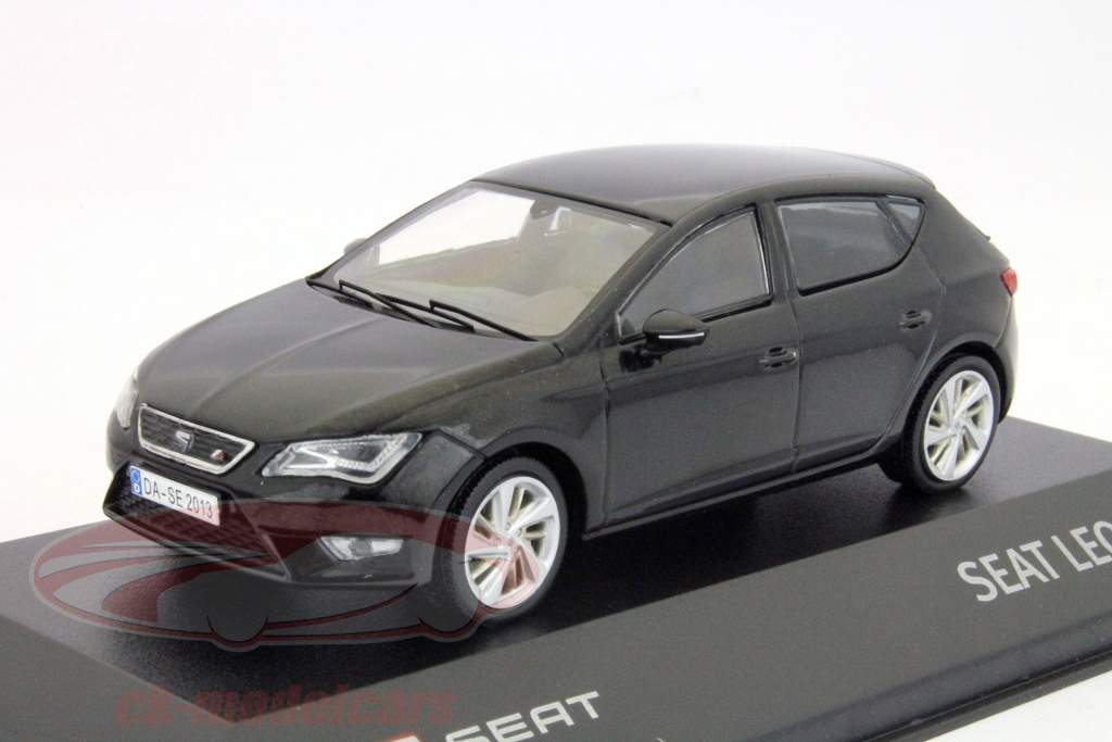 Seat Leon FR (5F) Год 2013 черный 1:43 сиденья
