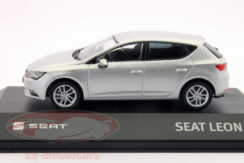 Seat Leon (5F) Ano 2013 prata Assento 1:43
