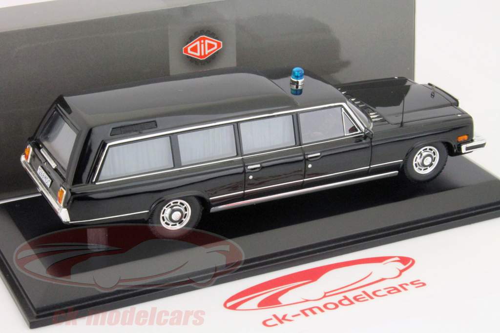 ZIL-241042 Kremlin Ambulance schwarz 1:43 DIP Models