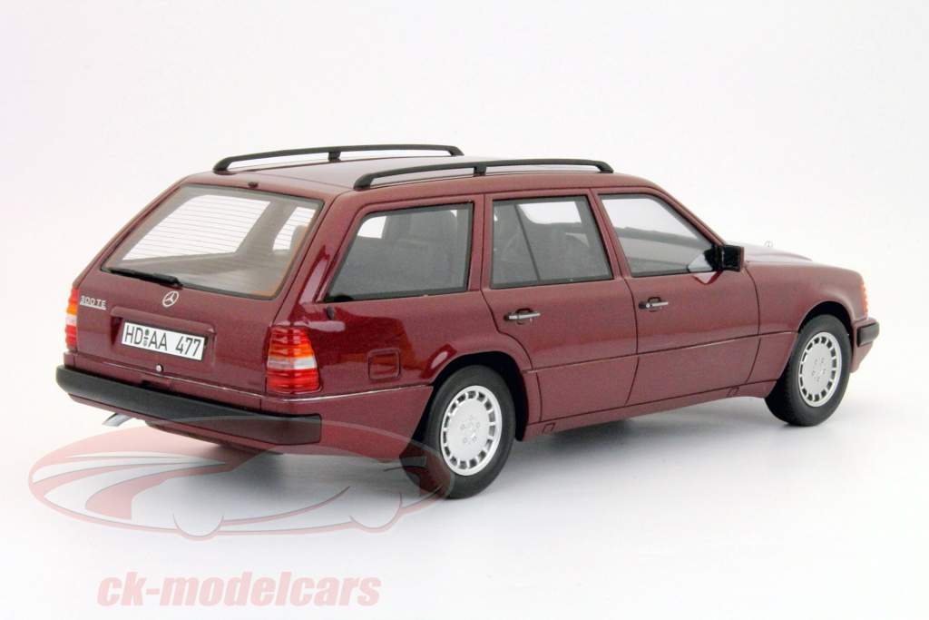 梅赛德斯 - 奔驰300 TE（S124）红色1:18 BOS模型