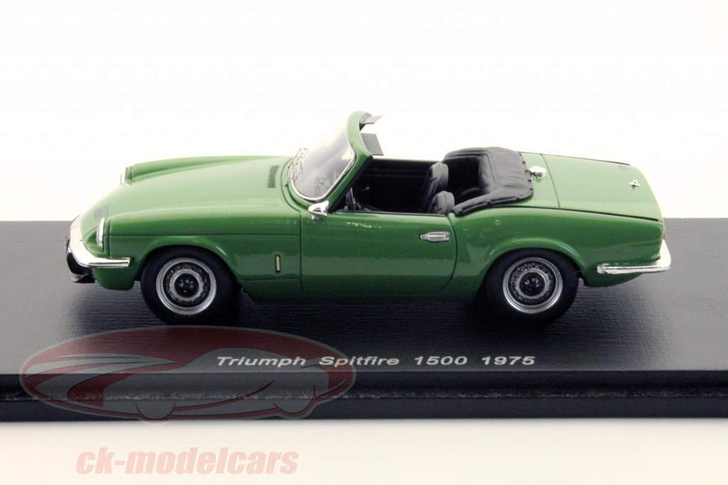 Triumph Spitfire 1500 1975 groene 1:43 Spark