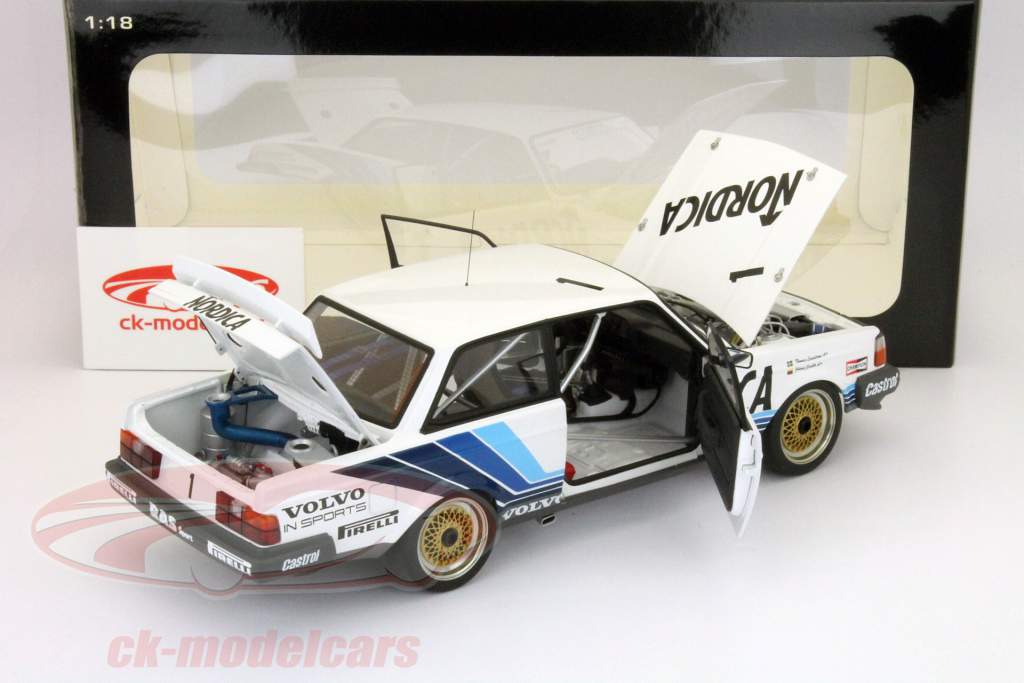 1/18 AUTOart ボルボ 240 ターボ グループA 1986 AUTOart 1:18 Volvo 240 Turbo #1 Winner ETCC Zolder 1986