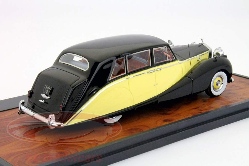 Hooper Design #8390 Empress Line noir / beige 1:43 Matrix