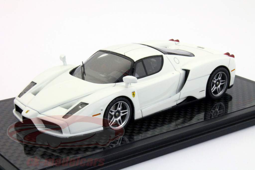 Ferrari Enzo Jaar 2002-2004 witte 1:43 Spark