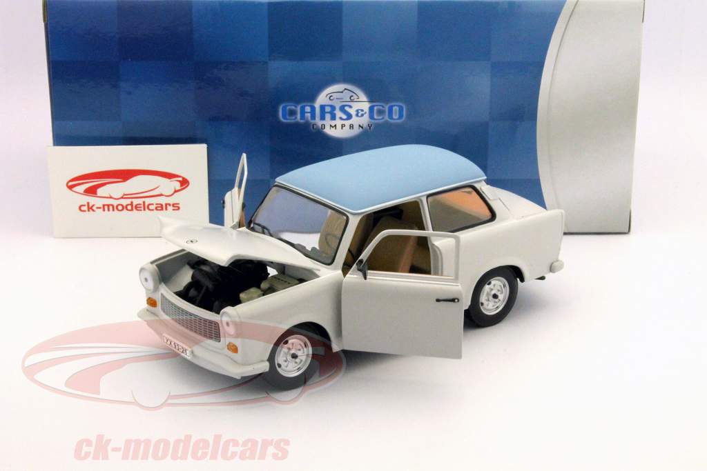 Trabant 601 blanco con azul techo 1:18 SunStar