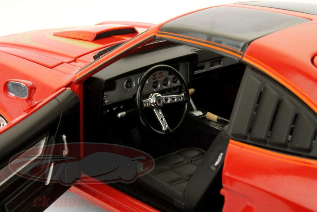 フォードマスタングIIキングコブラ1978赤1時18分グリーンライト