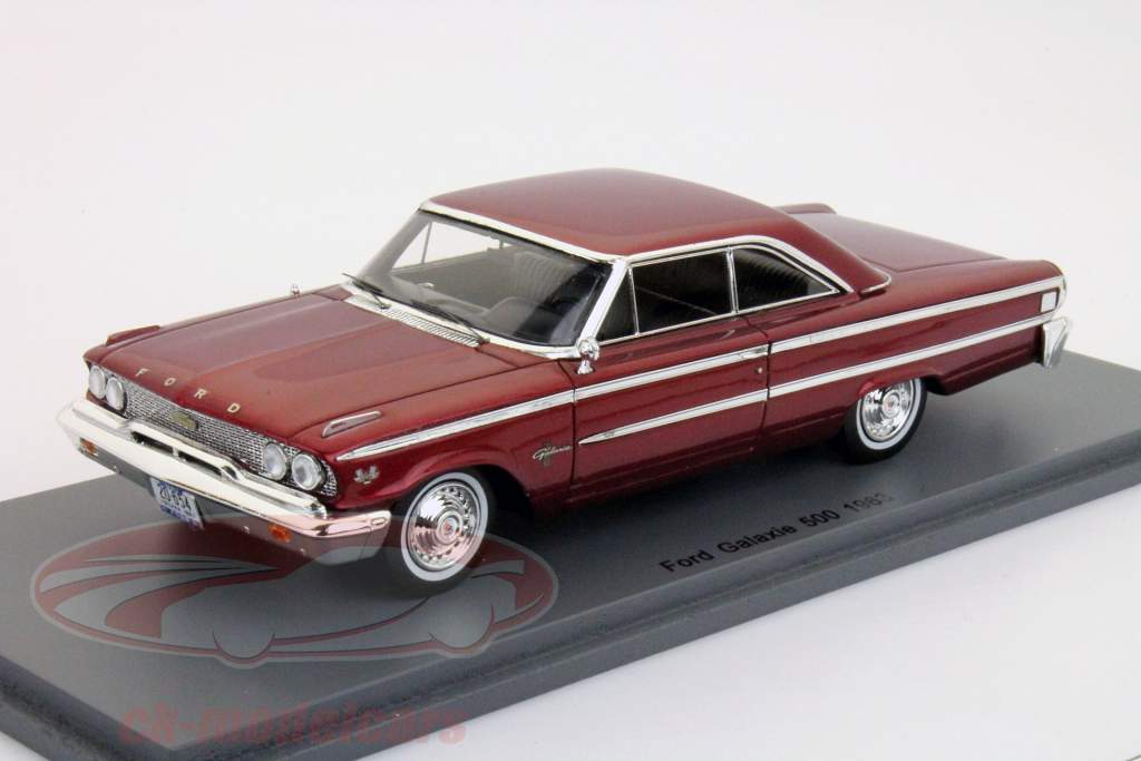 Форд Галакси 500 1963 1:43 красные свечи