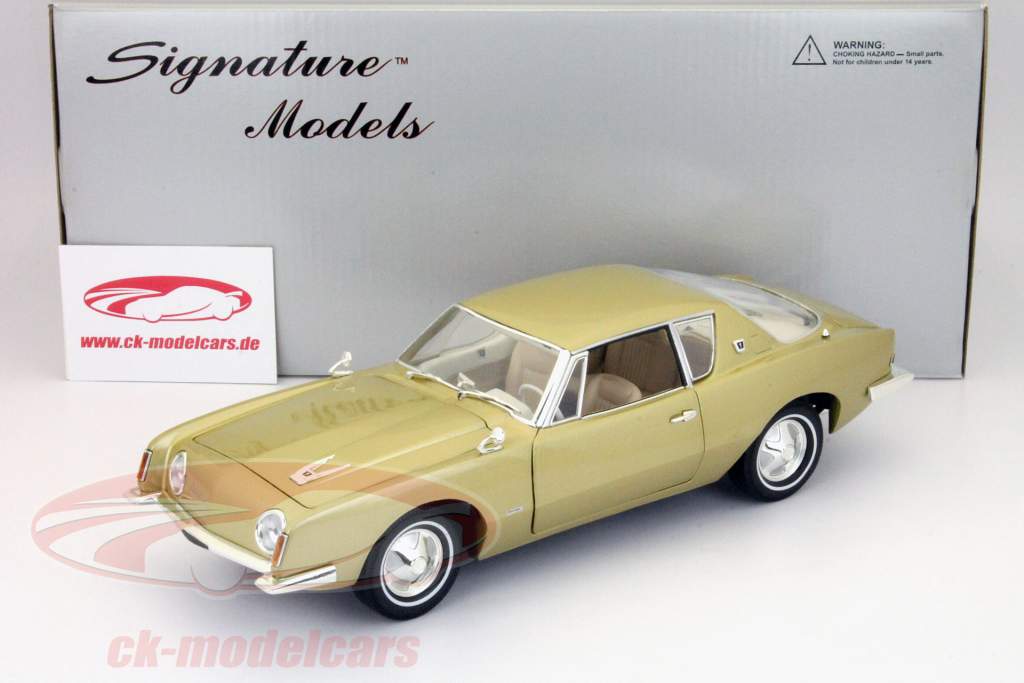 Studebaker Avanti année 1963 or 1:18 Signature Models