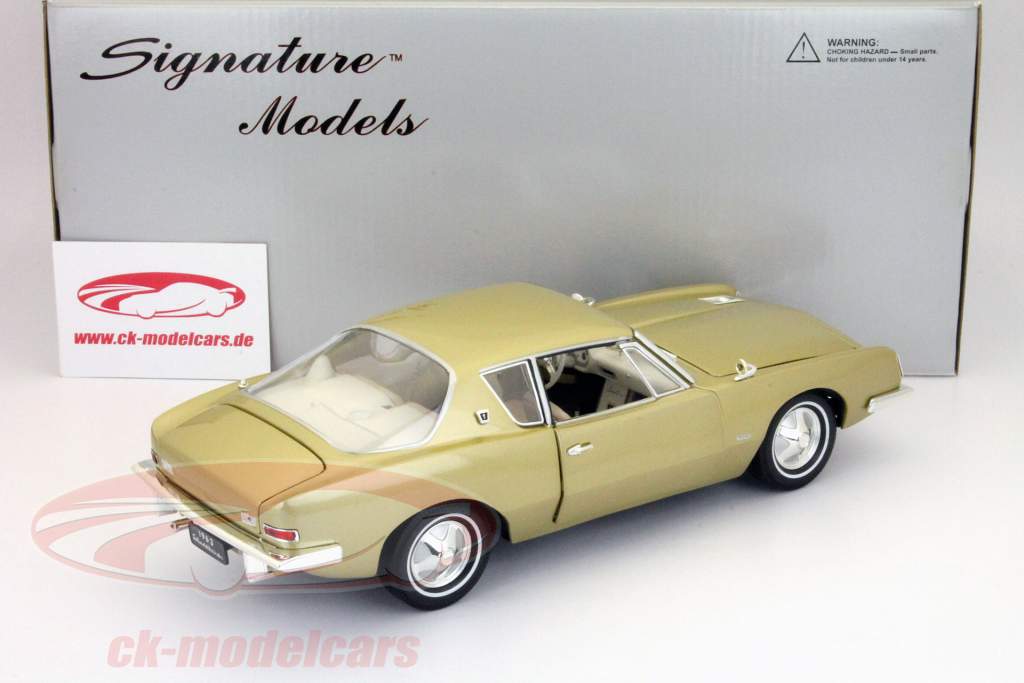 Studebaker Avanti 1963 золотых 1:18 Модели Подпись
