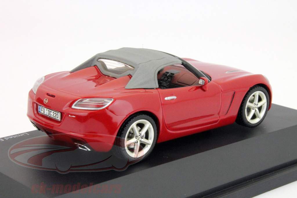 オペルGT年間2007-2009赤モデルSchuco午前1時43分