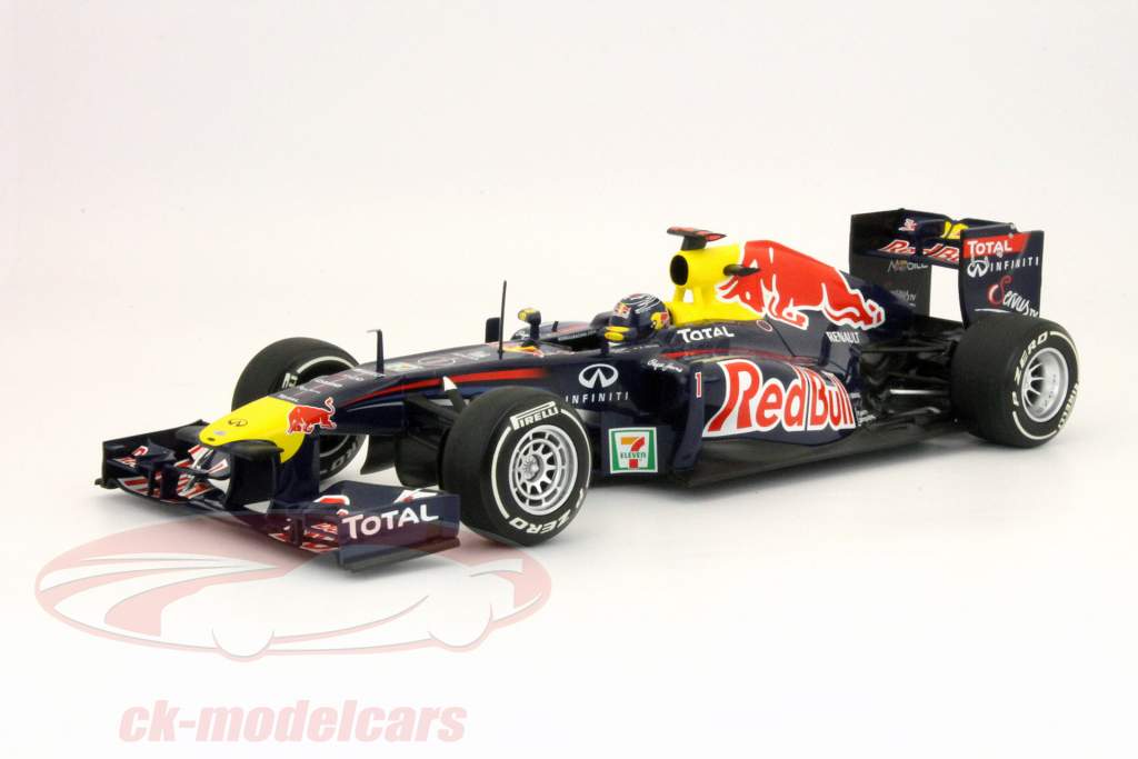 Minichamps 1:18 Sebastian Vettel Red Bull RB7 Formula 1