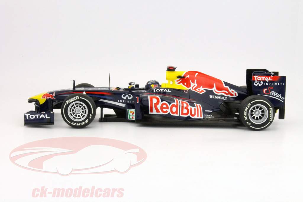 Minichamps 1:18 Sebastian Vettel Red Bull RB7 Formula 1