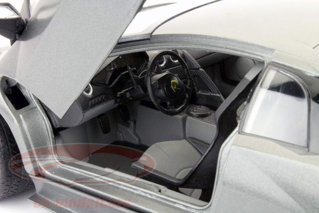 ランボルギーニレヴェントンは、2007年グレー1時18分MotorMaxで構築